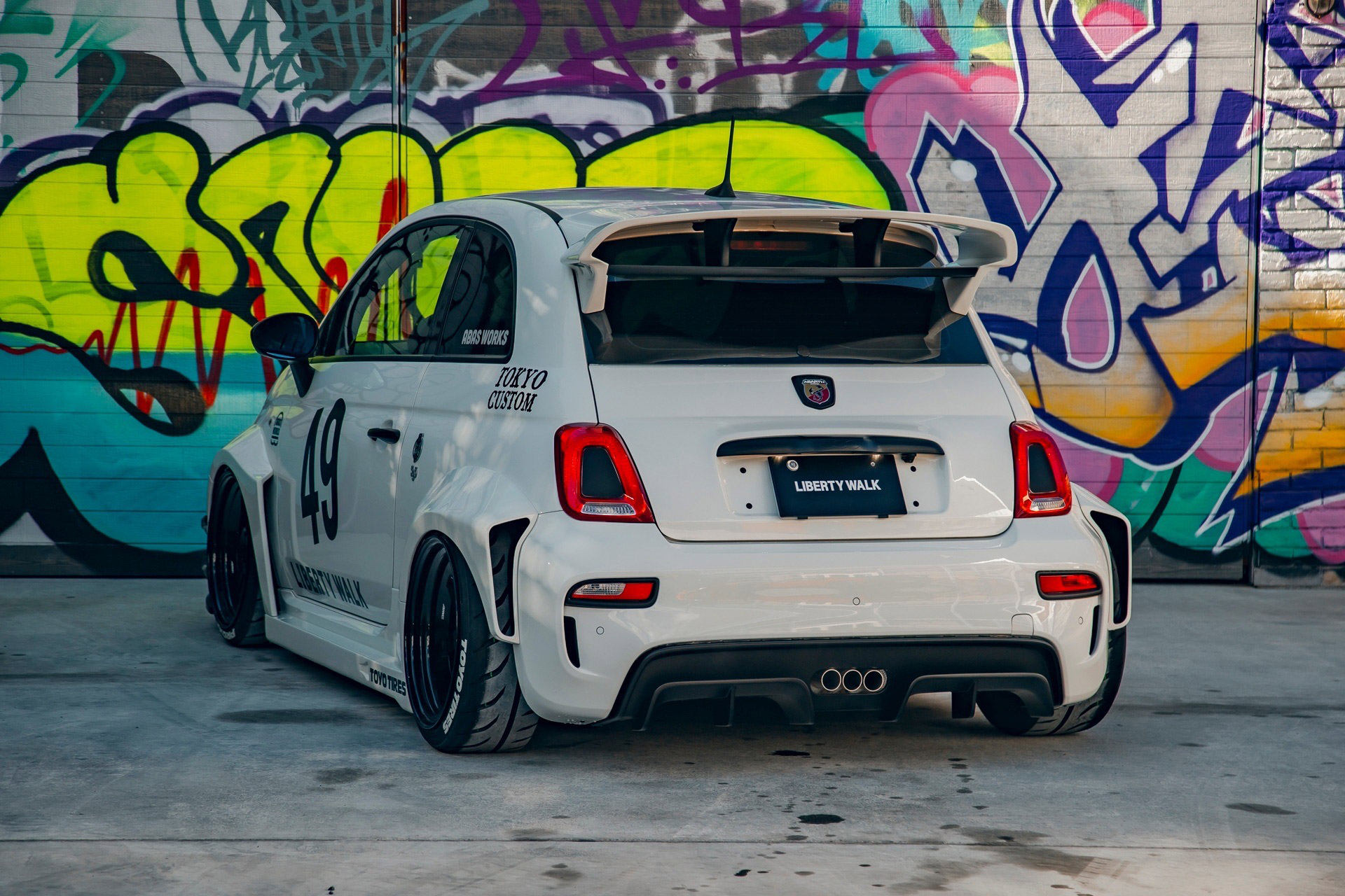 ABARTH 595 フロントディテール